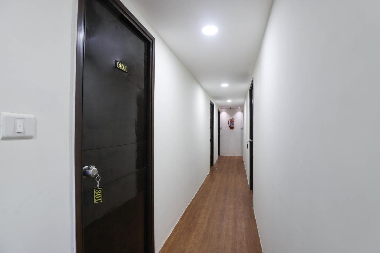 Oyo 40139 Hotel Peradiot Ahmedabad Eksteriør bilde